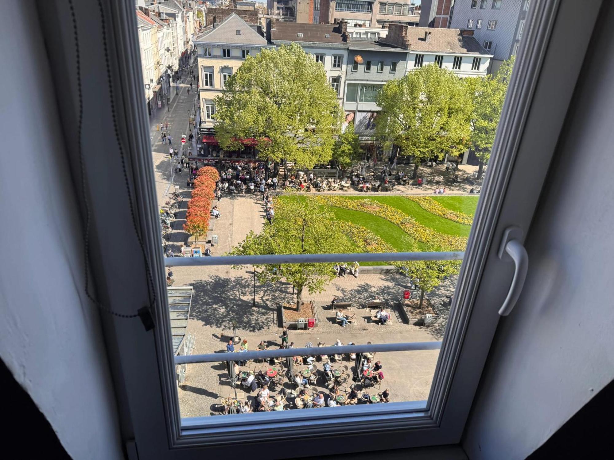 Charming Apartment In Liege City Centre With Parking Included Dış mekan fotoğraf